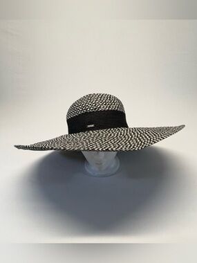 Nine West Wide Brim Woven Sun Hat - Black & White Nailshead Pattern - Like New